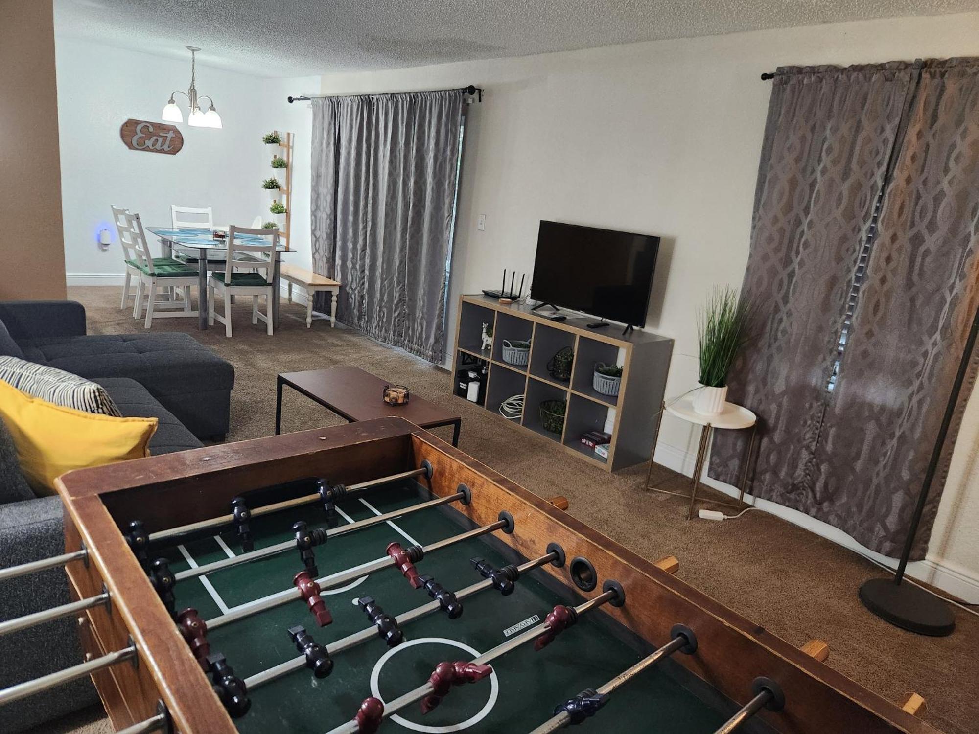 Centauri Vacation Rentals Beautiful 2-Bedroom Condo, Near All Orlando Attractions, Free Parking & Wi-Fi, King Bed, #1 Exterior foto